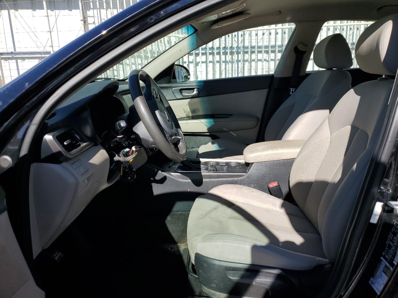 5XXGT4L37JG252332 2018 Kia Optima Lx