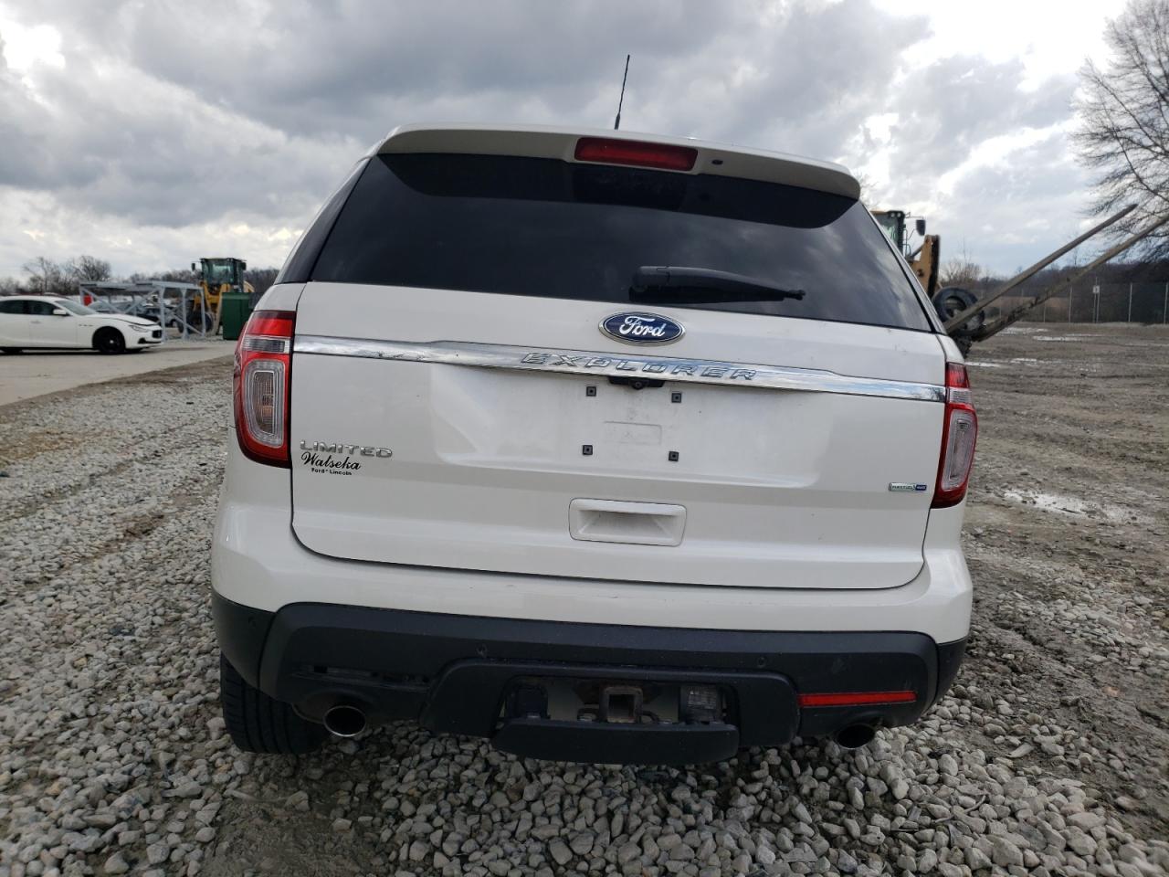 1FM5K8F8XFGB09055 2015 Ford Explorer Limited