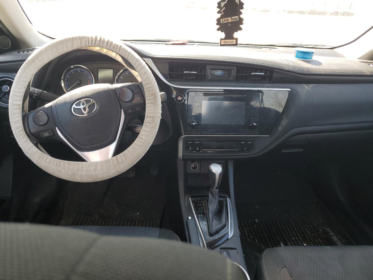 2018 Toyota Corolla L vin: 2T1BURHE5JC979829