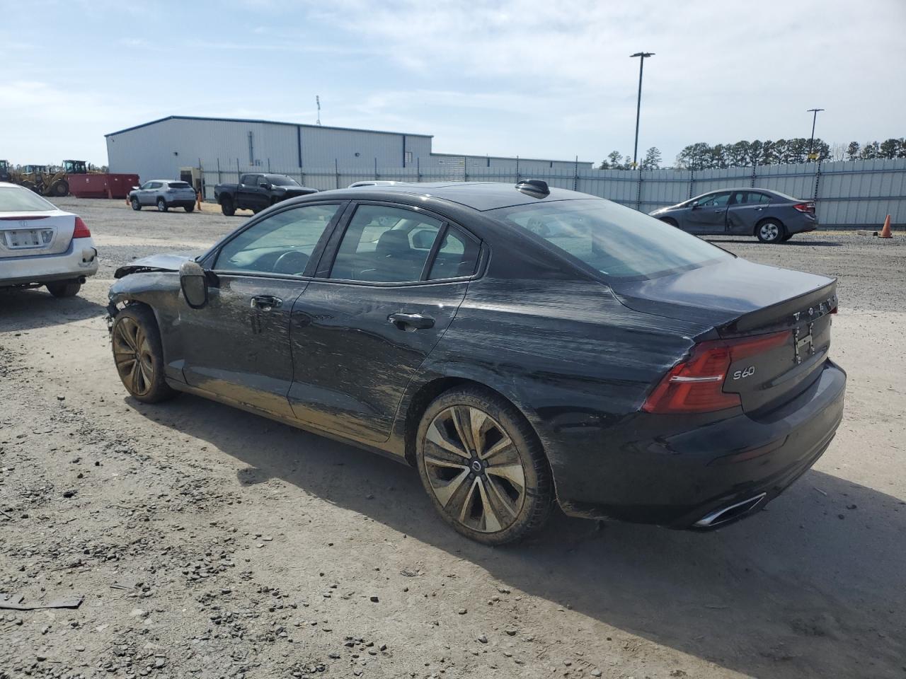 7JRL12FZ2NG174681 2022 Volvo S60 B5 Momentum