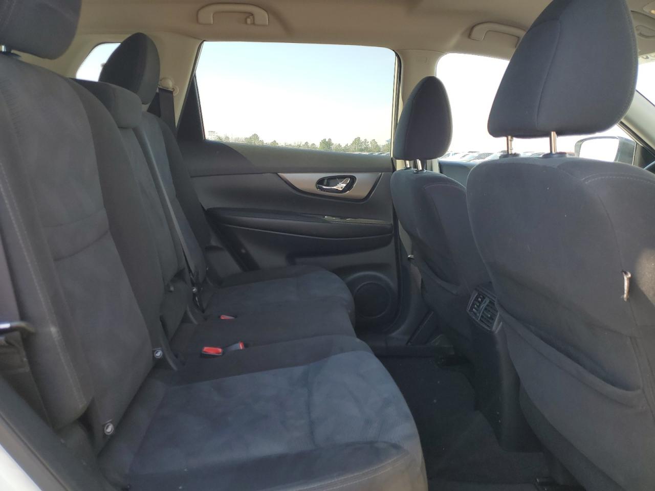 KNMAT2MV8GP604927 NISSAN ROGUE 2016
