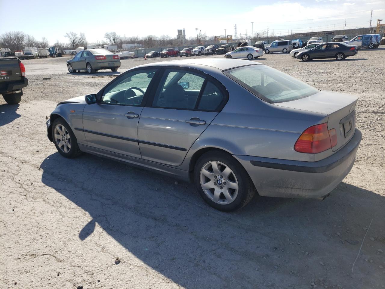 WBAET37443NJ37664 2003 BMW 325 I