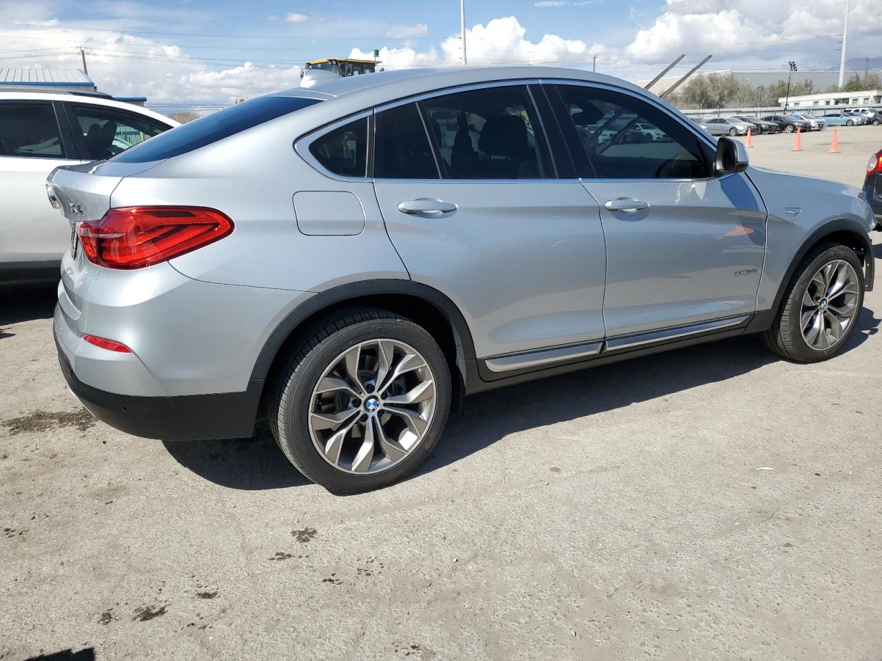 5UXXW3C51H0T78408 BMW X4 2017