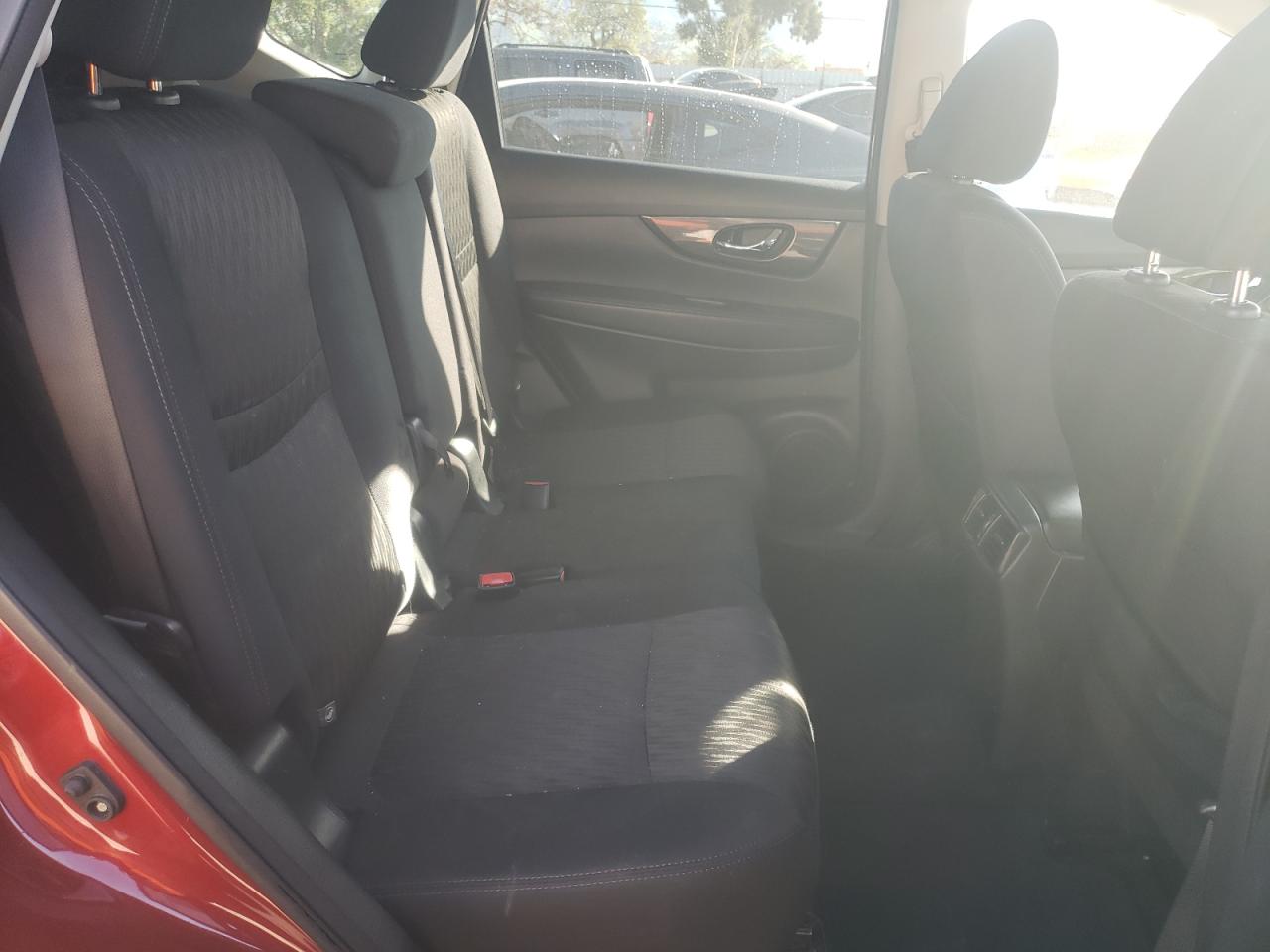 5N1AT2MT4JC840516 NISSAN ROGUE 2018