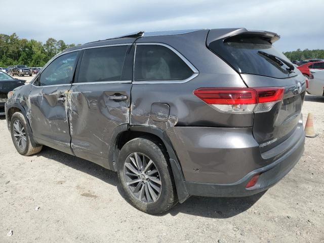 VIN 5TDKZRFH6JS533789 2018 Toyota Highlander, SE no.2