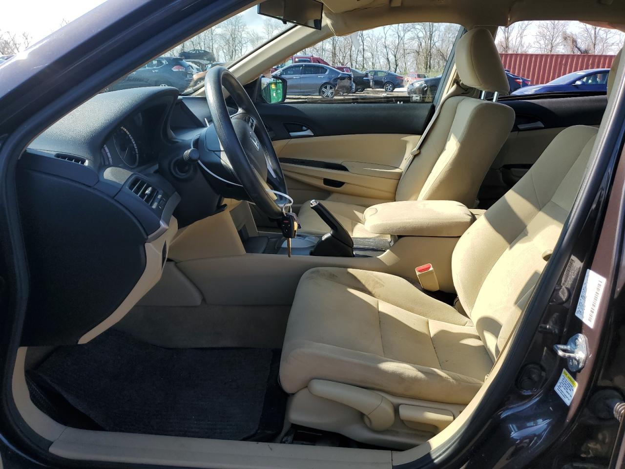 1HGCP2F31BA136383 2011 Honda Accord Lx