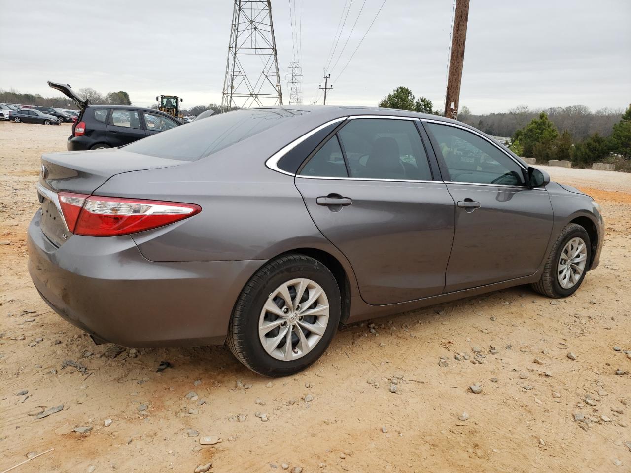 4T1BF1FK4FU111752 2015 Toyota Camry Le
