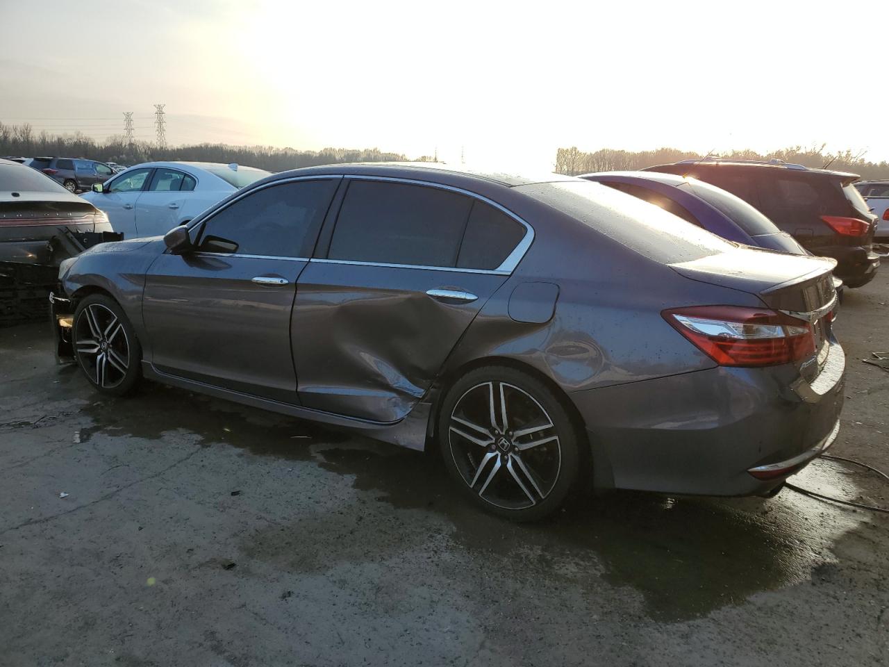 1HGCR2F18HA013987 HONDA ACCORD 2017