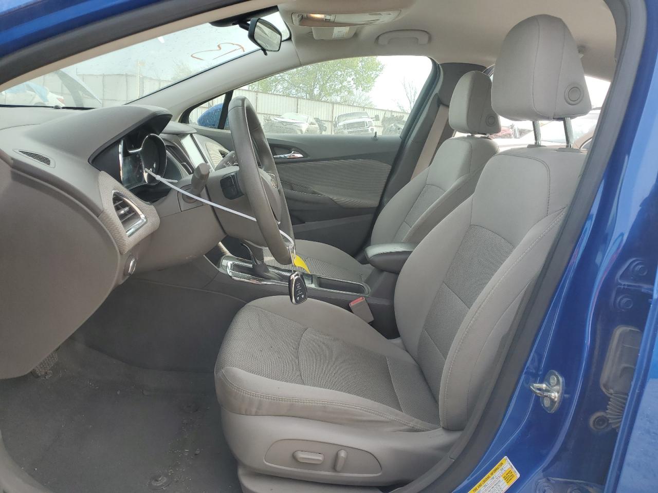 1G1BE5SM9J7152013 CHEVROLET CRUZE 2018