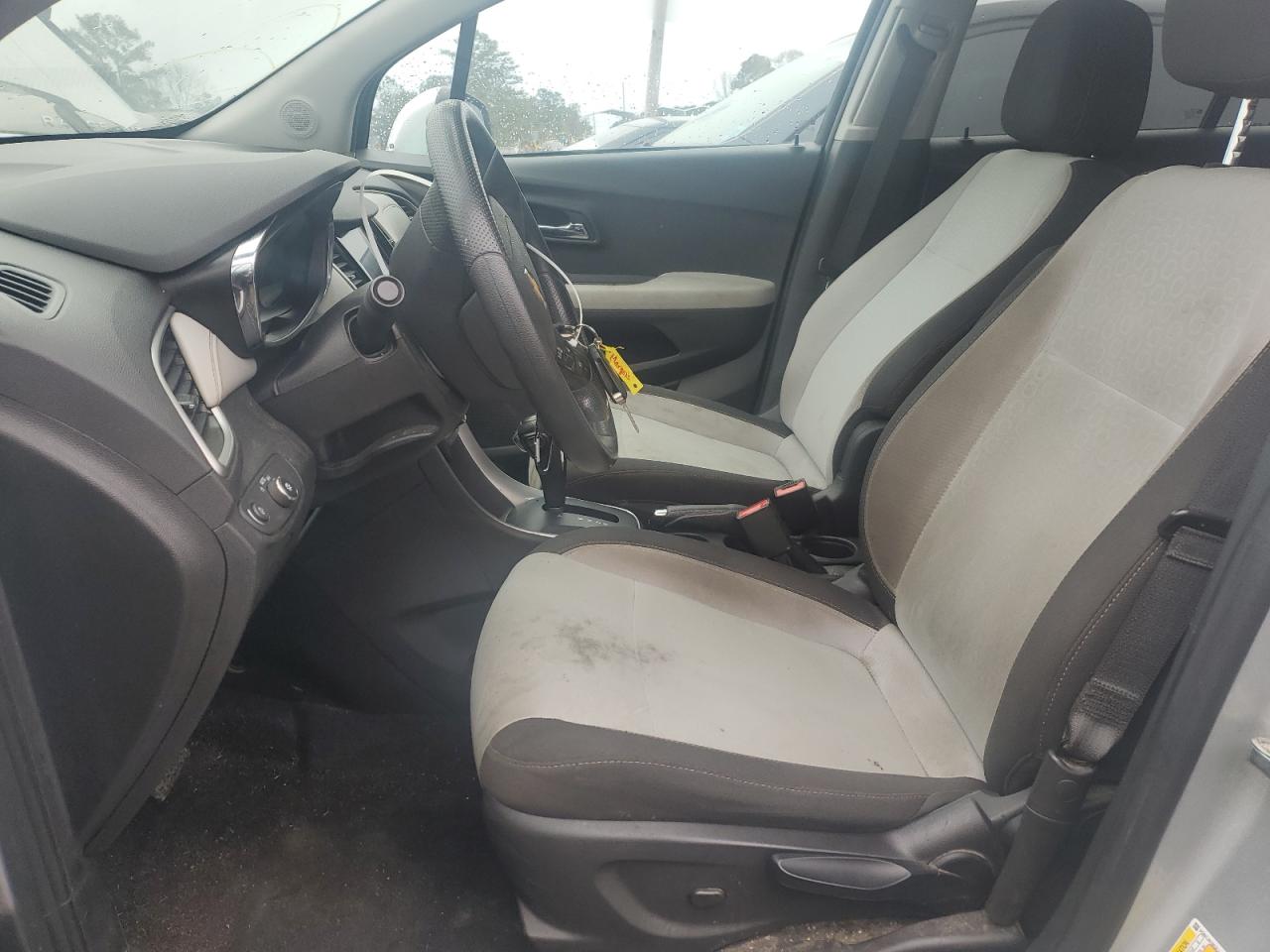 VIN: 3GNCJKSB2LL212403 2020 CHEVROLET TRAX