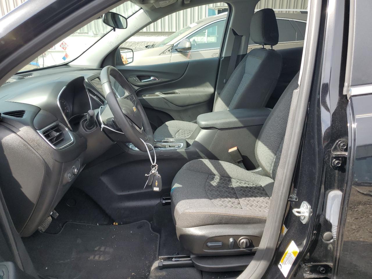 3GNAXUEV2NL308123 CHEVROLET EQUINOX 2022