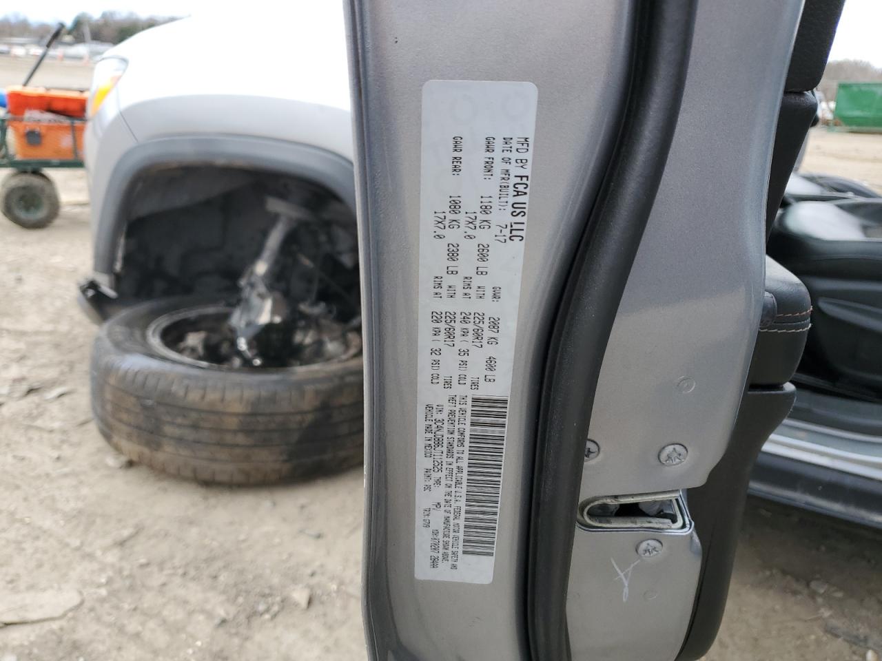 3C4NJDBB6JT112525 2018 Jeep Compass Latitude