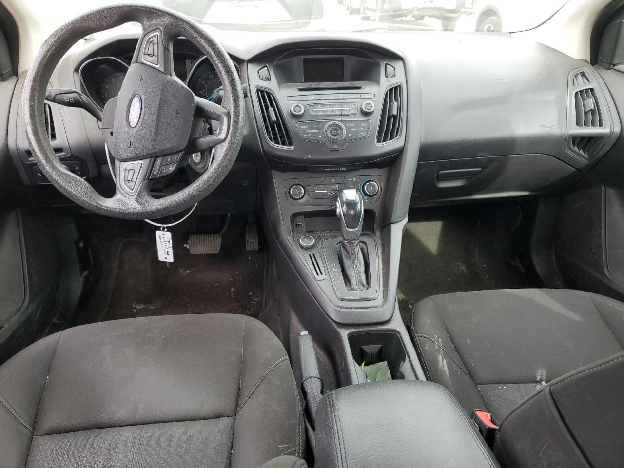 1FADP3F24FL204207 2015 Ford Focus Se