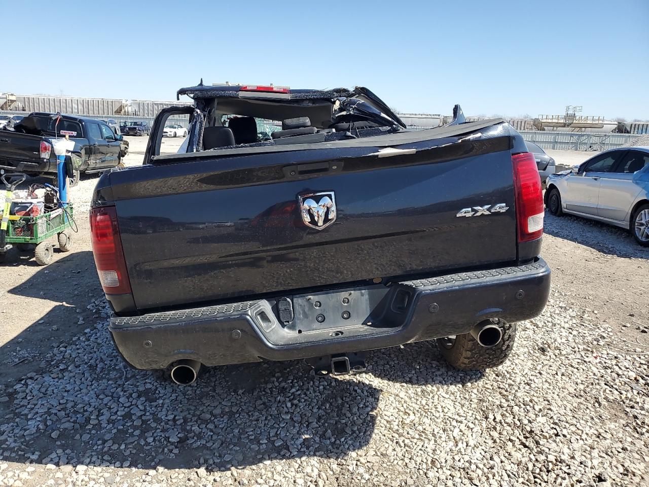 1C6RR7MT3GS115725 2016 Ram 1500 Sport