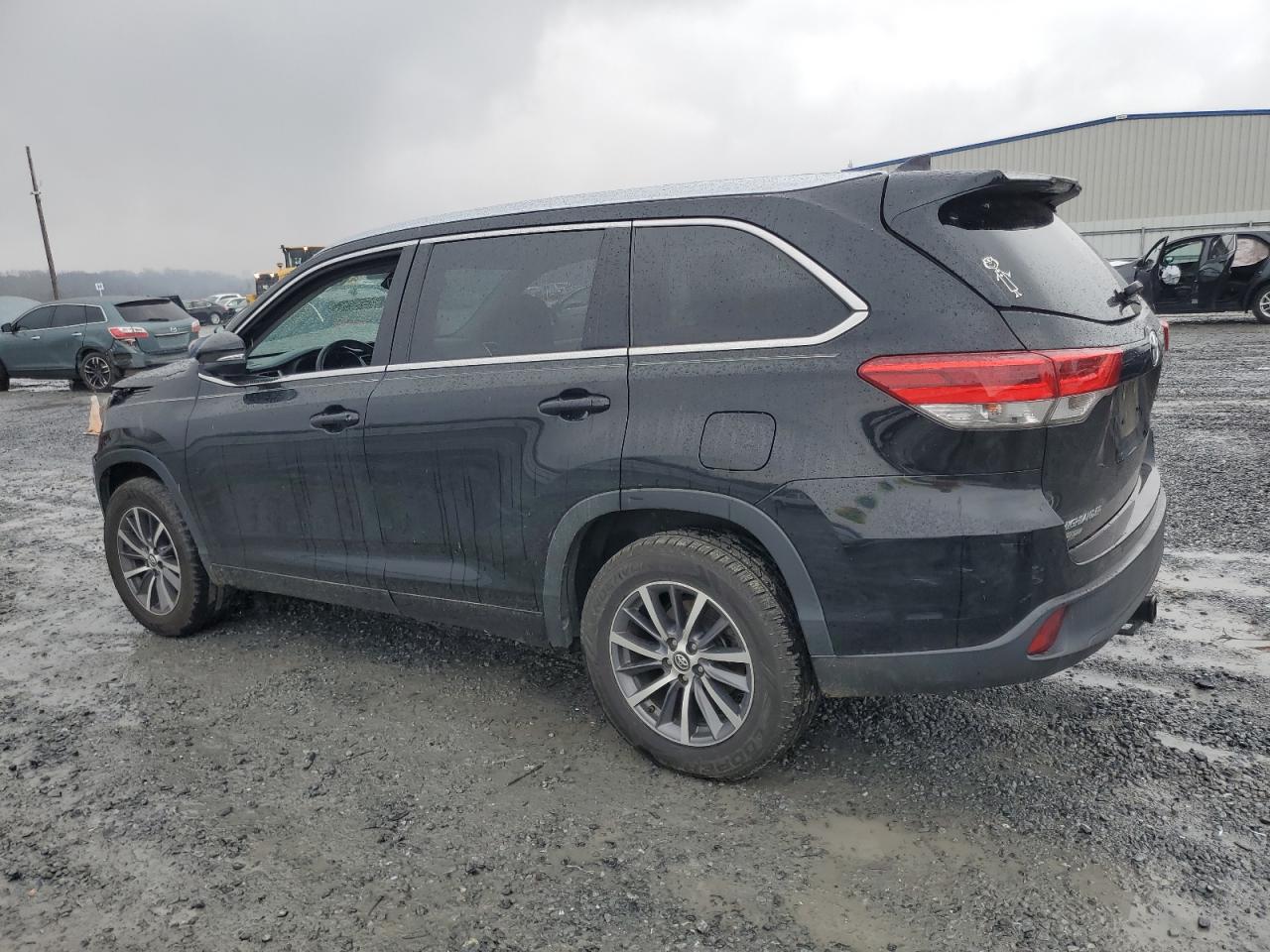 5TDKZRFH2JS271463 TOYOTA HIGHLANDER 2018