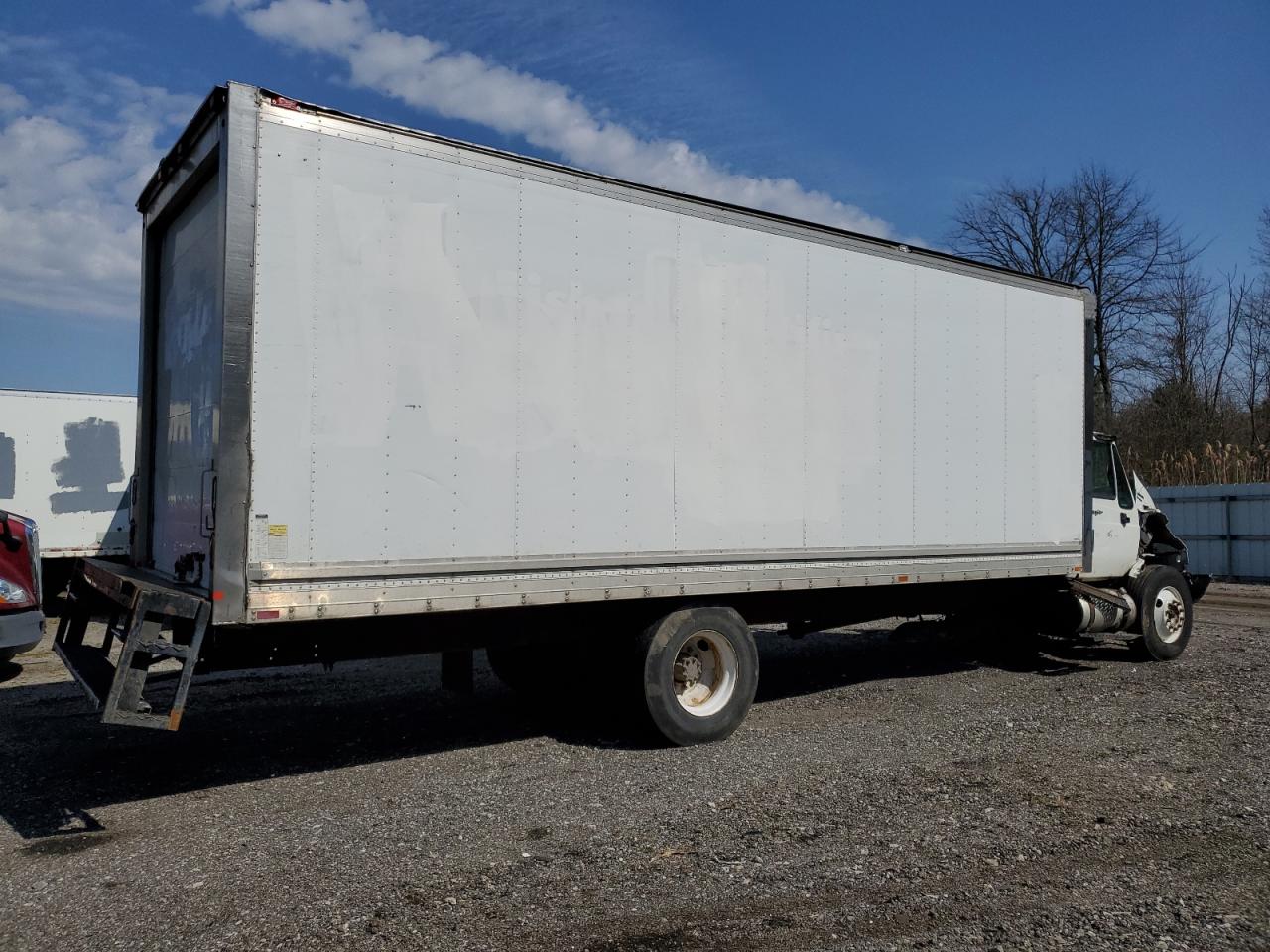 Lot #2452657333 2010 INTERNATIONAL 4000 4300