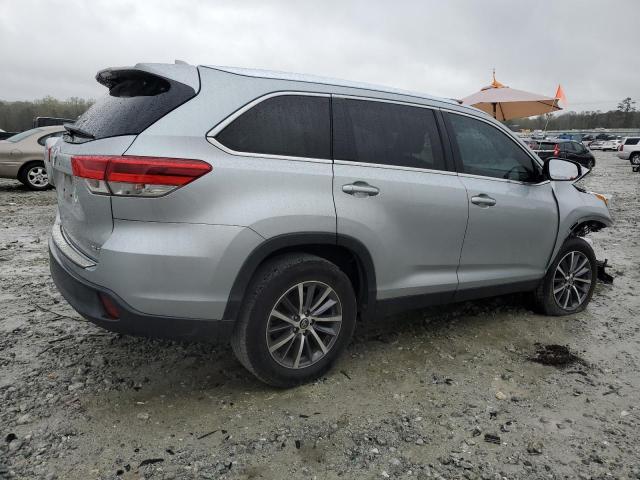 VIN 5TDKZRFH7KS559108 2019 Toyota Highlander, SE no.3