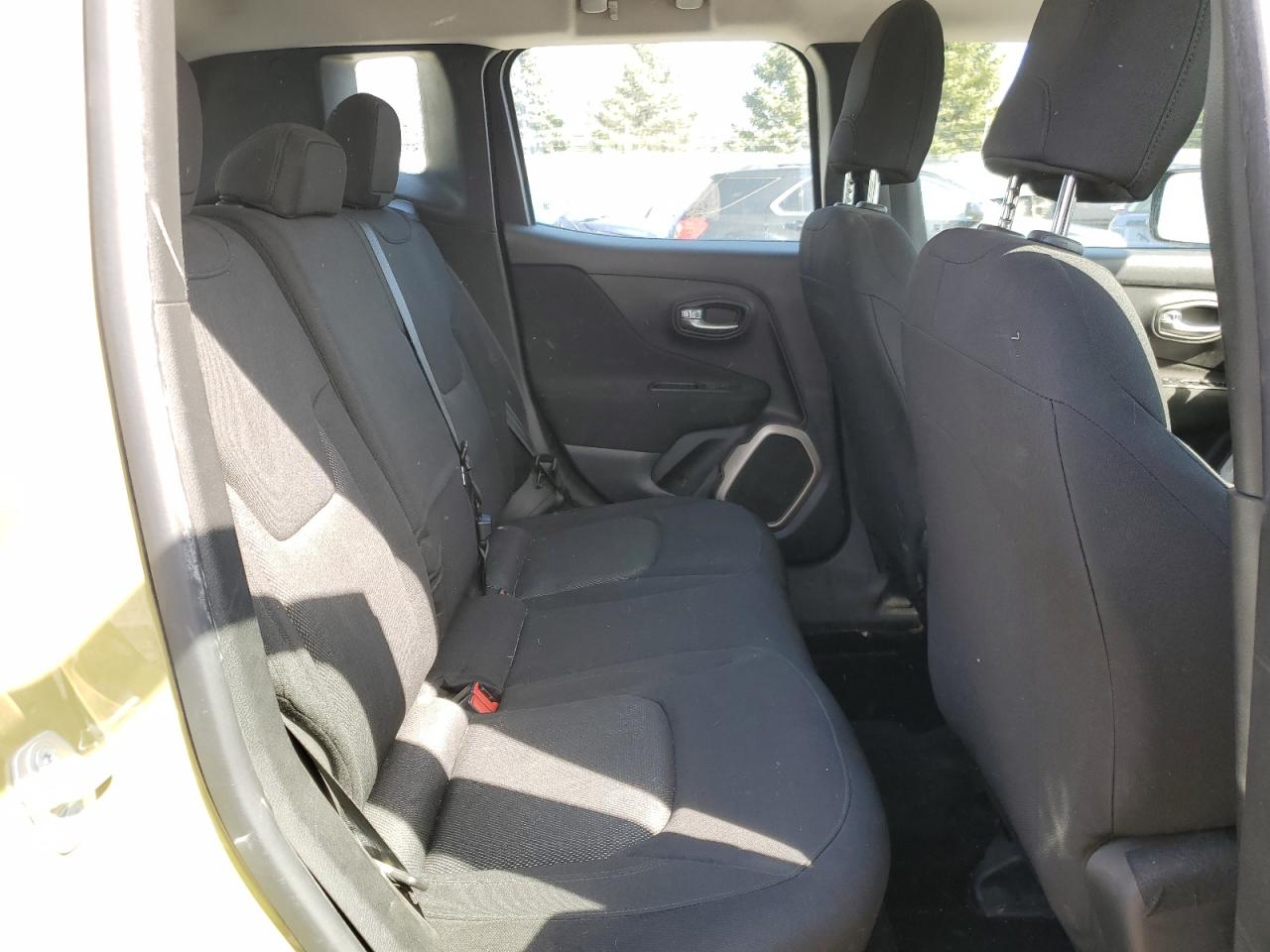 ZACCJBAT6FPB77895 2015 Jeep Renegade Sport