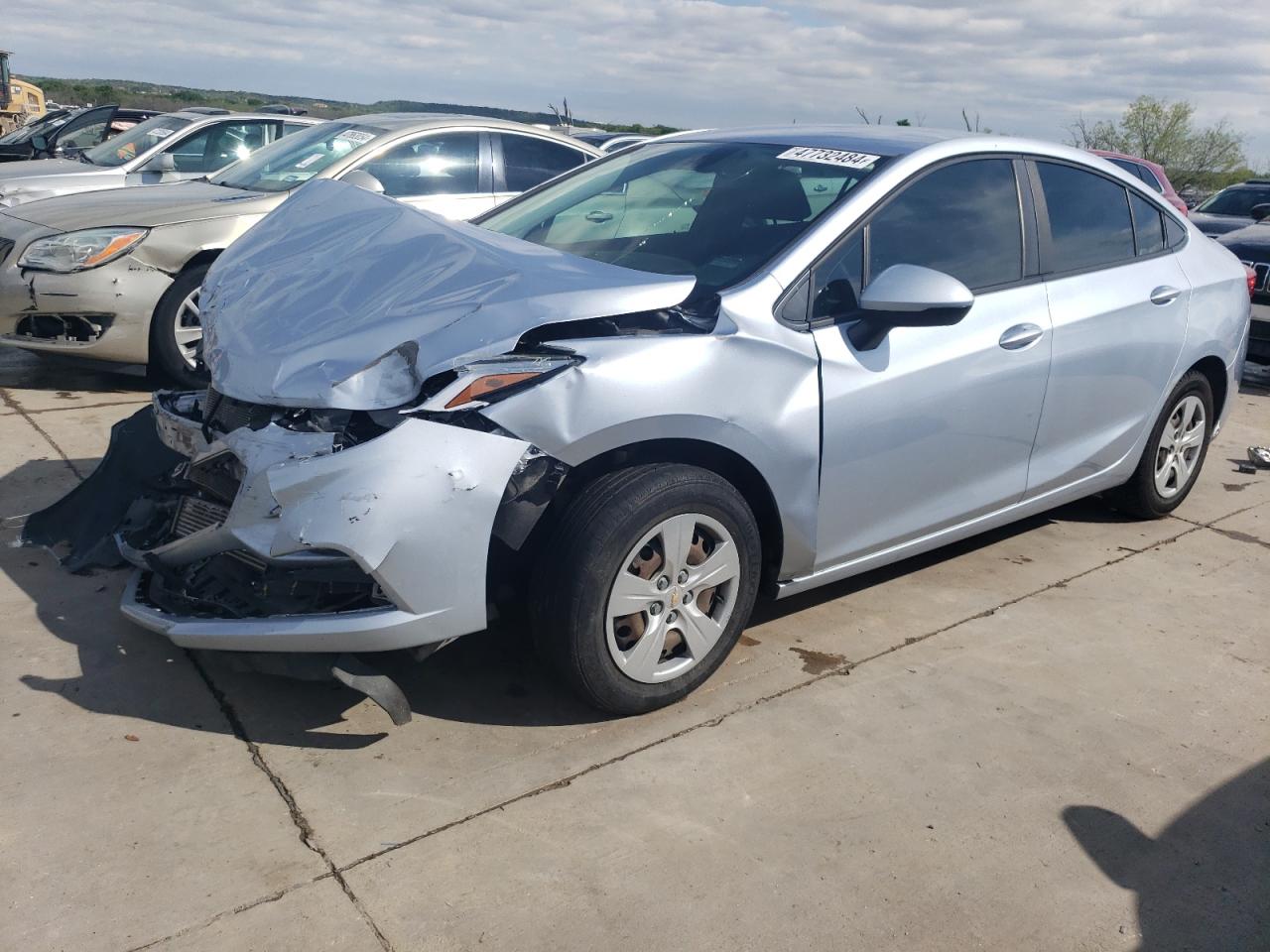 2018 Chevrolet Cruze Ls vin: 1G1BC5SM7J7220198