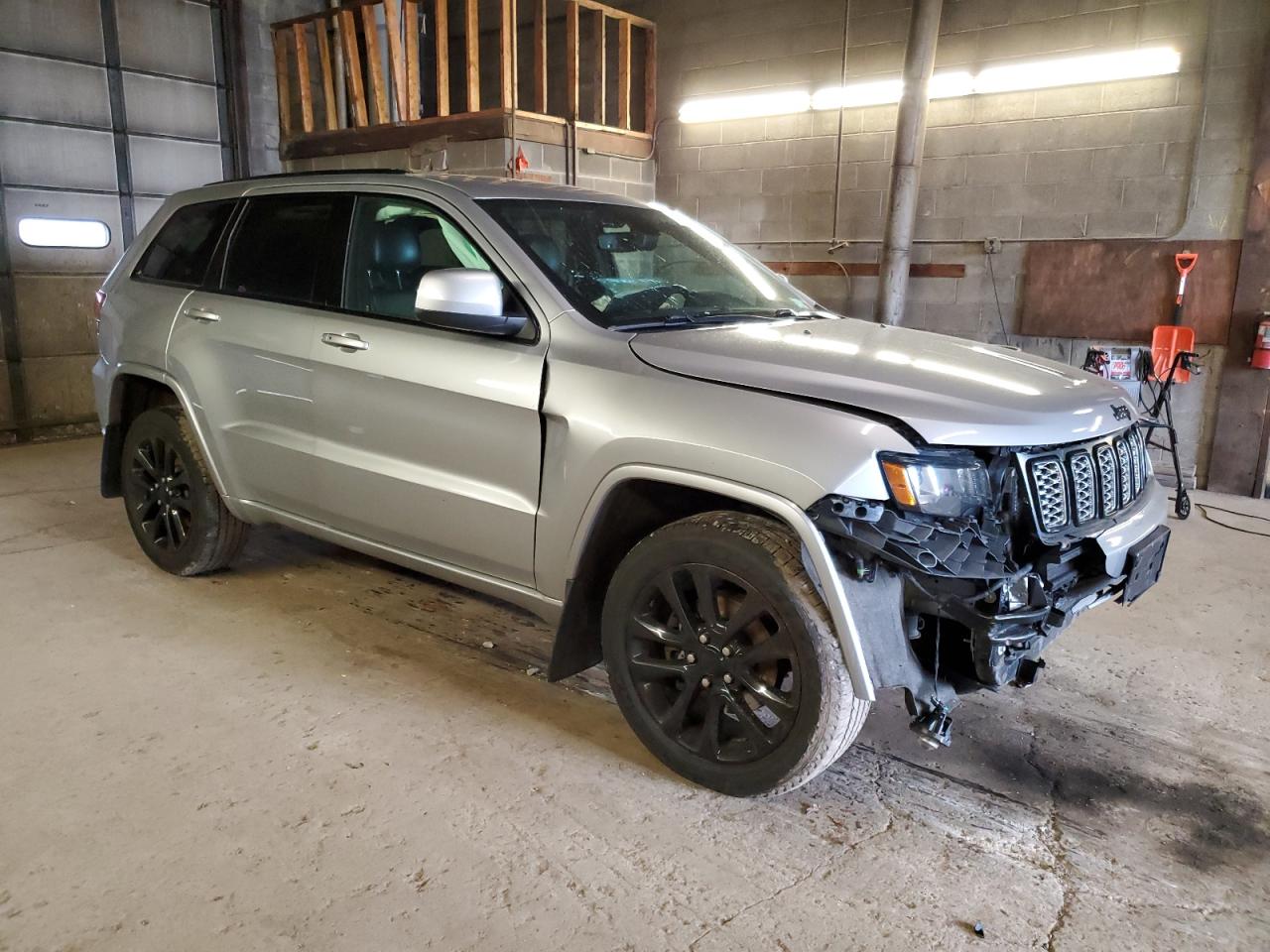 2018 Jeep Grand Cherokee Laredo vin: 1C4RJFAG7JC501132