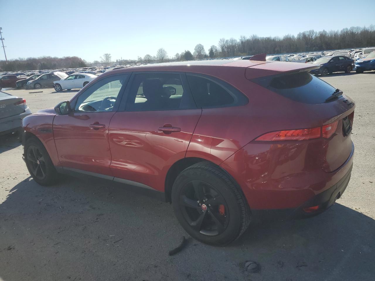 SADCJ2GX6JA235303 2018 Jaguar F-Pace Premium