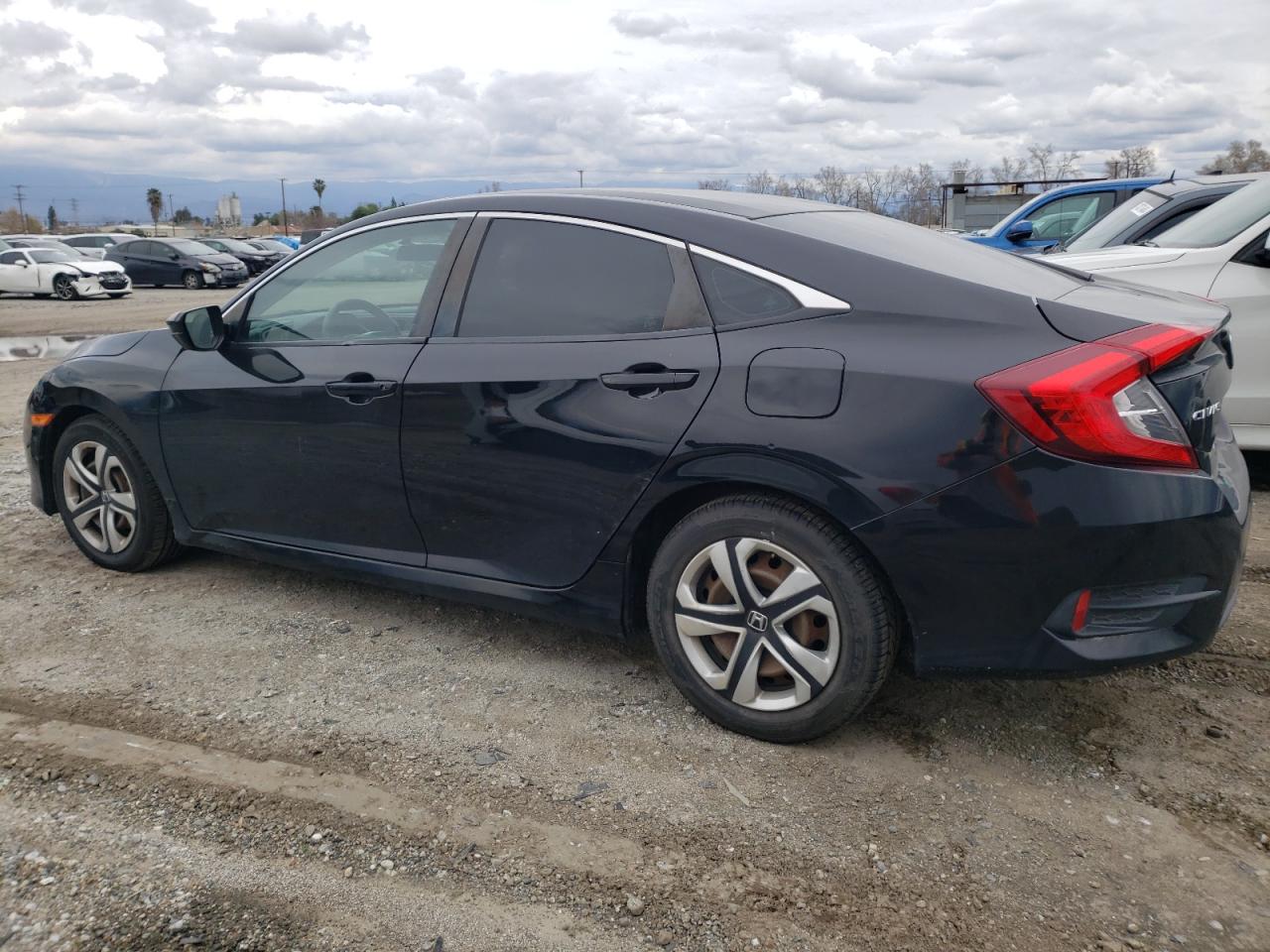 2HGFC2F57HH514792 2017 Honda Civic Lx