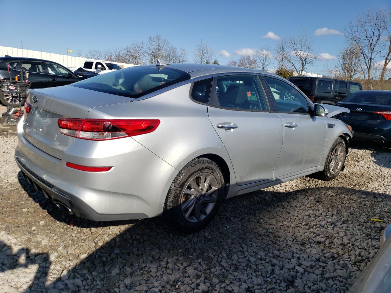 2019 Kia Optima Lx vin: 5XXGT4L3XKG325453