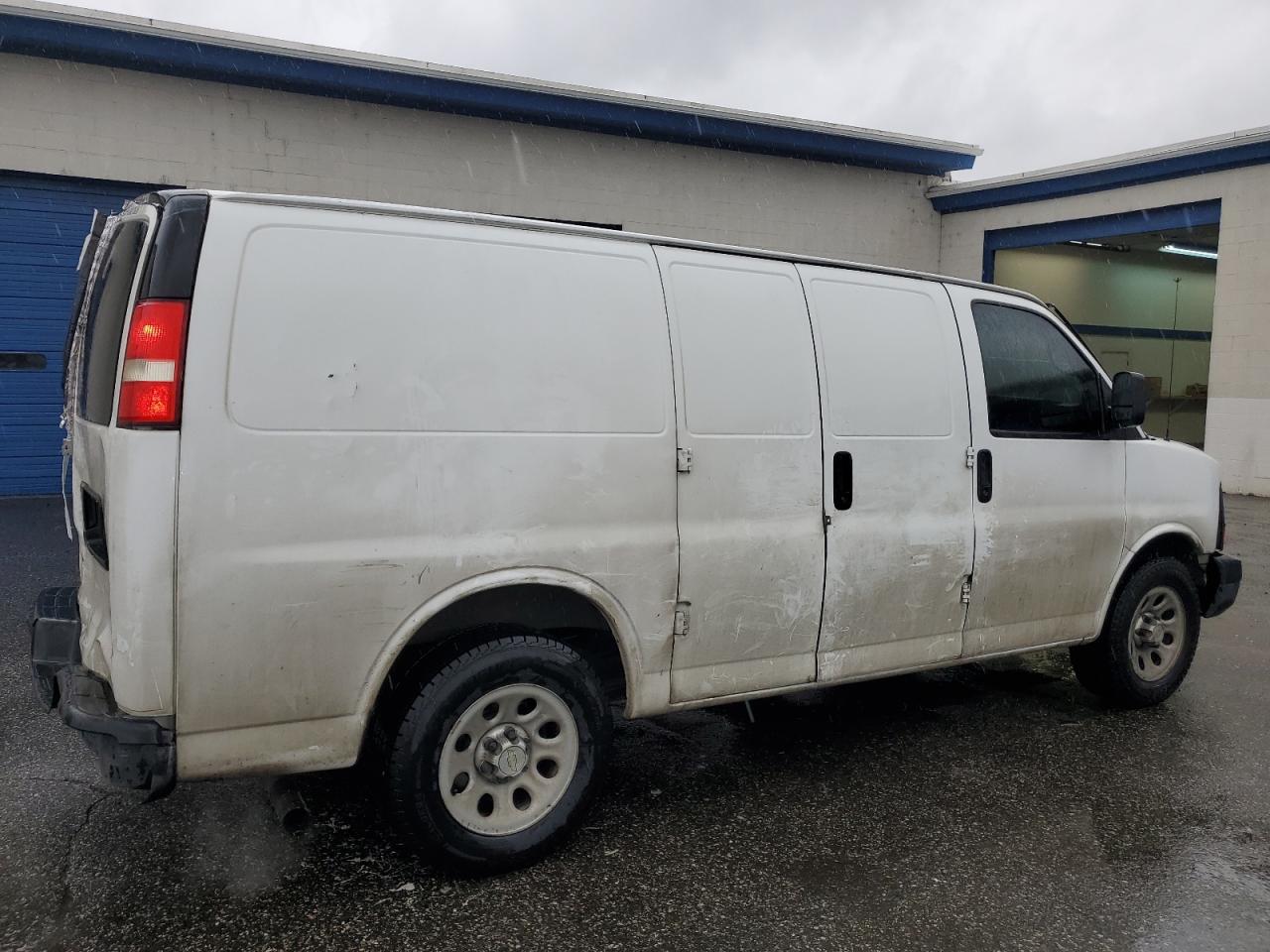 1GCSGAFX2C1115664 2012 Chevrolet Express G1500