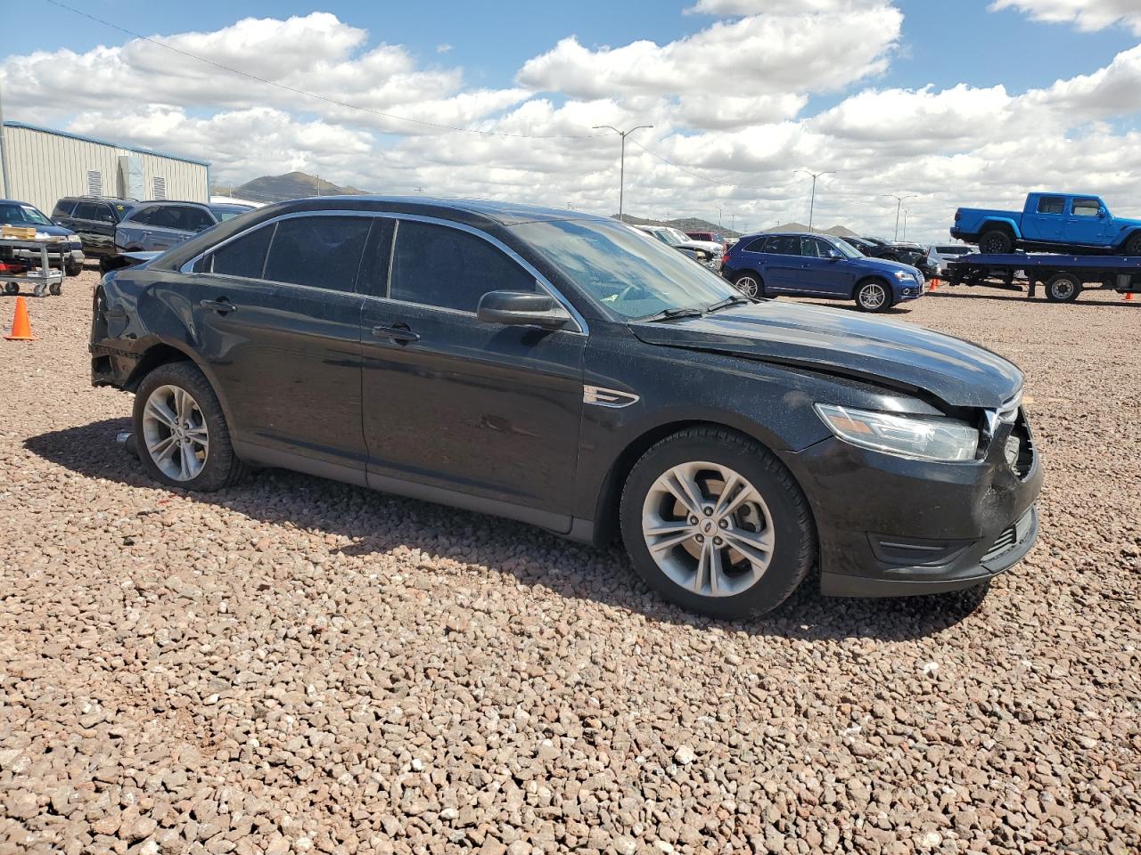 1FAHP2E85JG114230 2018 Ford Taurus Sel