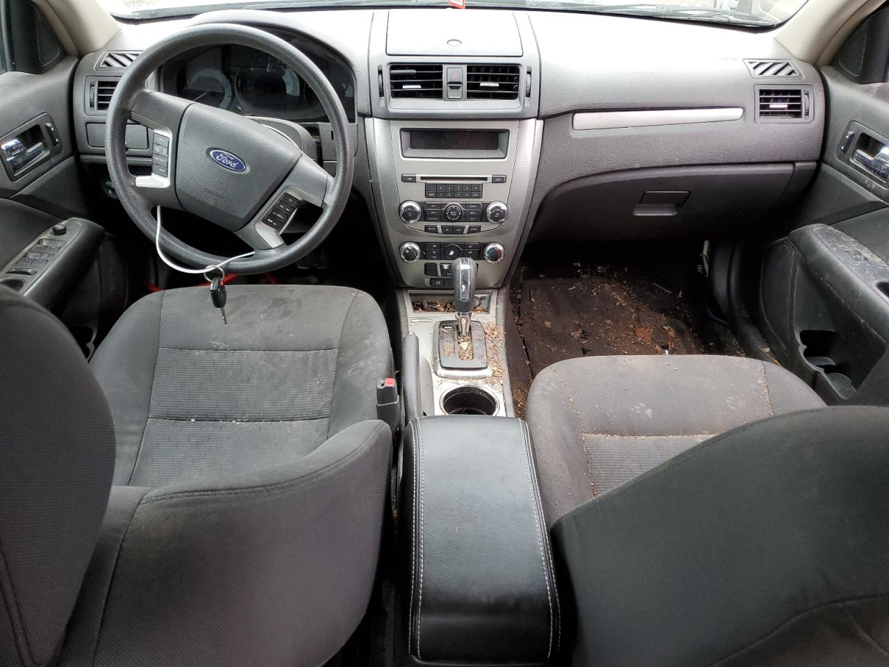 3FAHP0HA6BR218755 2011 Ford Fusion Se