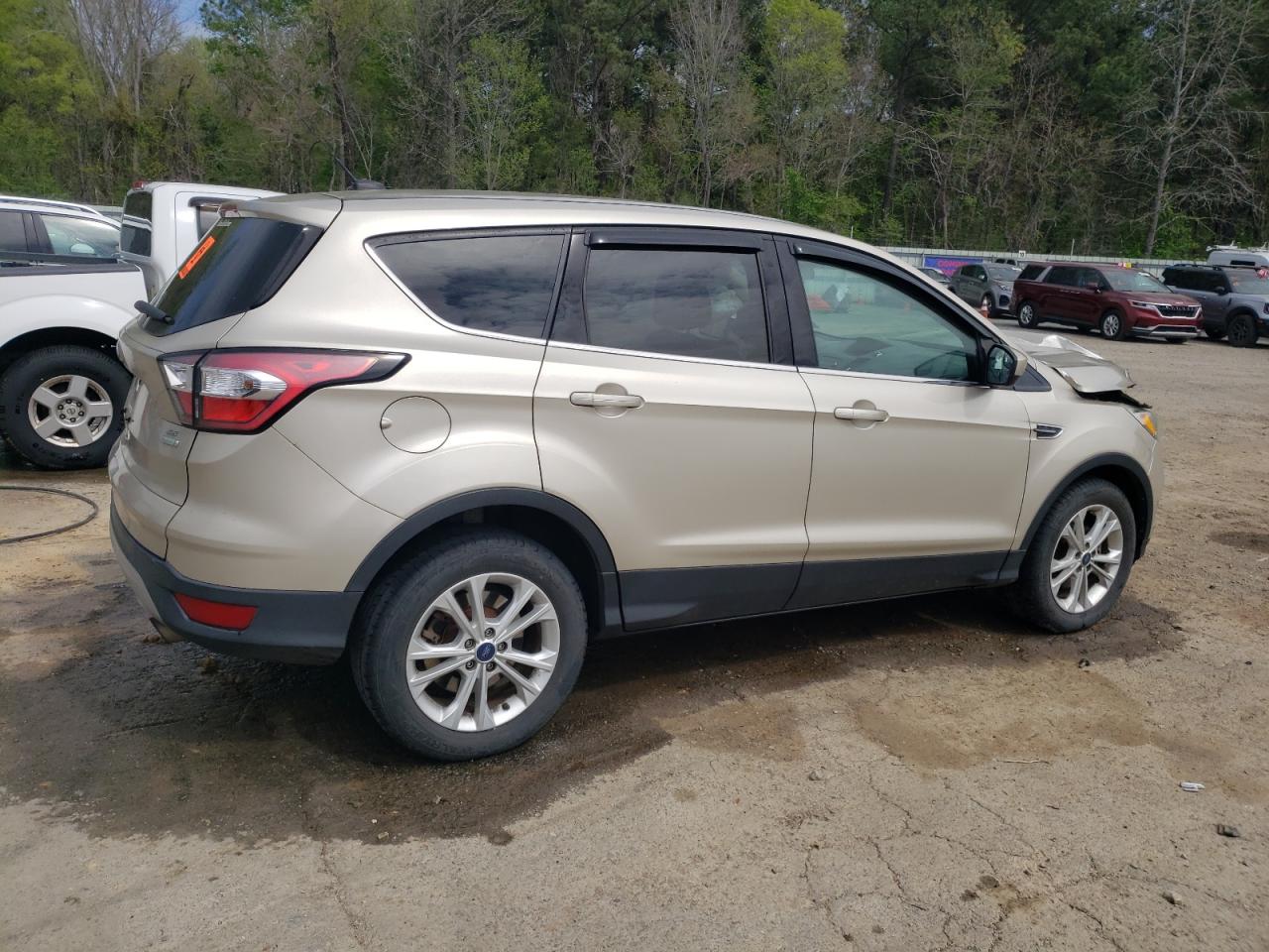 1FMCU0GD7HUC84463 FORD ESCAPE 2017