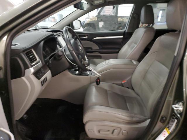 VIN 5TDJZRFH6KS703159 2019 Toyota Highlander, SE no.7