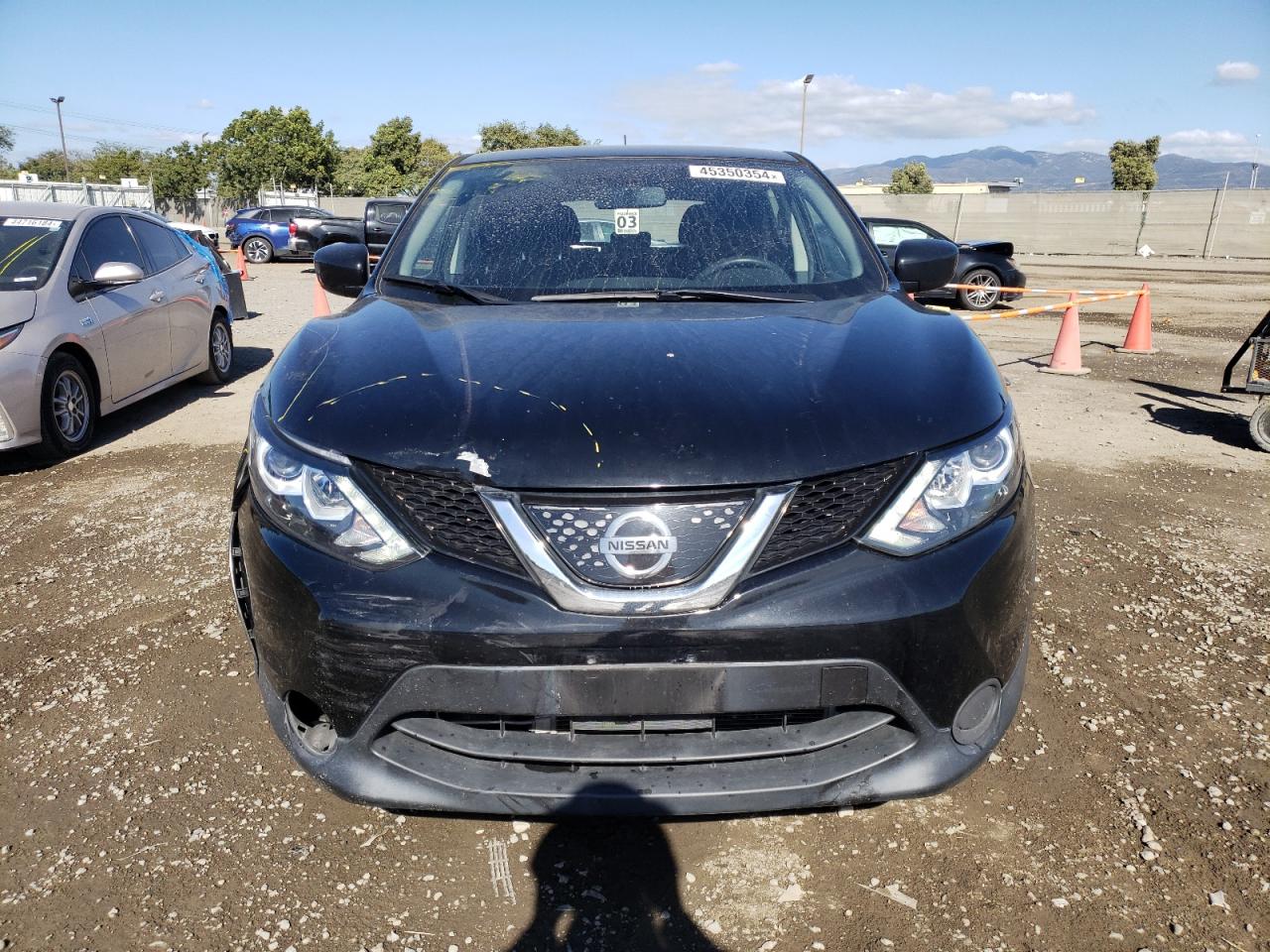 JN1BJ1CP7JW159281 2018 Nissan Rogue Sport S