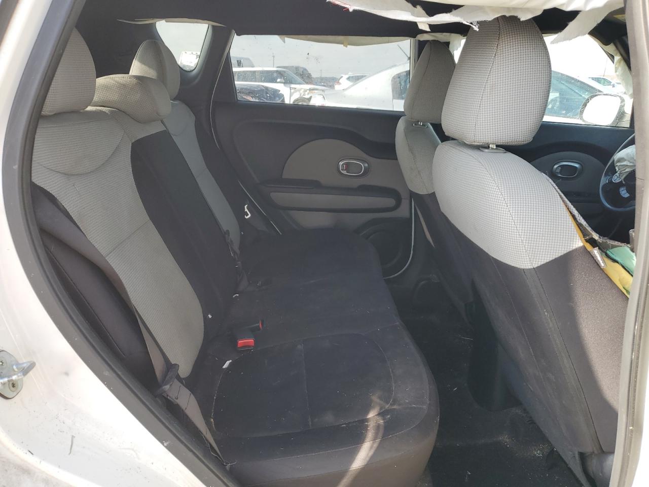 KNDJN2A22F7231483 2015 Kia Soul