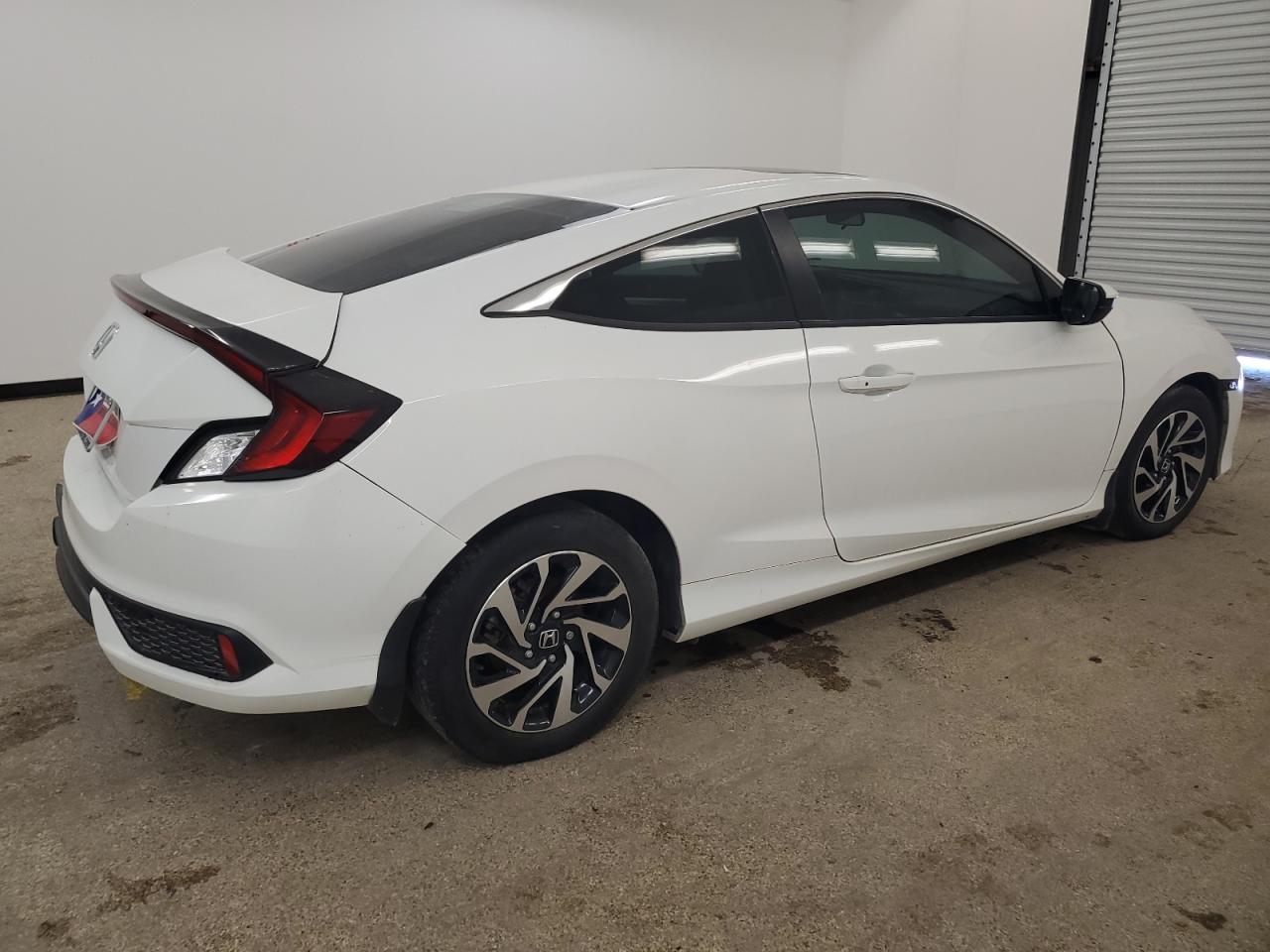 2HGFC4B04GH311931 2016 Honda Civic Lx