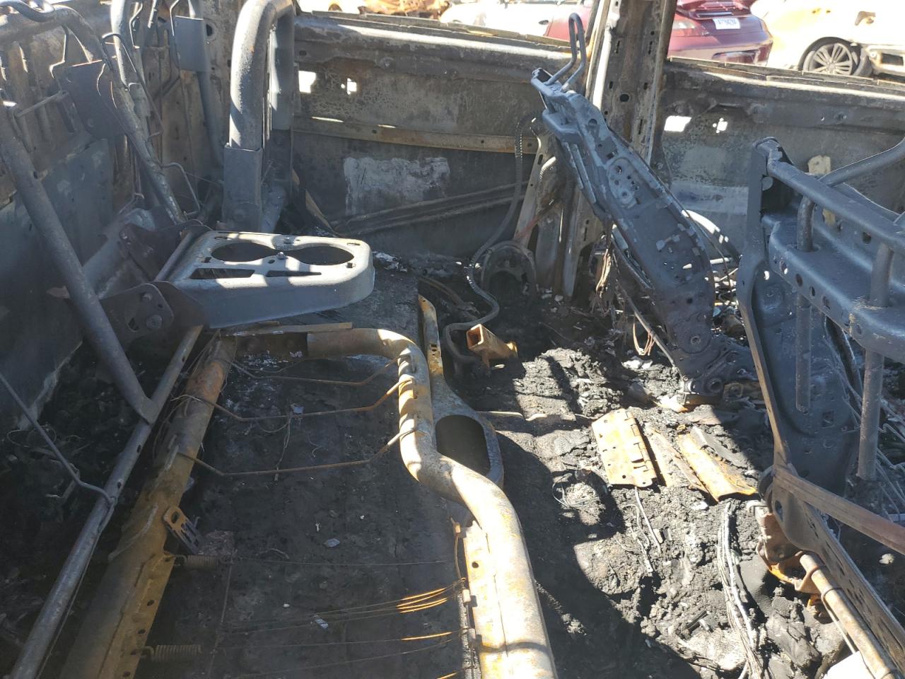 1C6RR7LG8FS587826 2015 Ram 1500 Slt