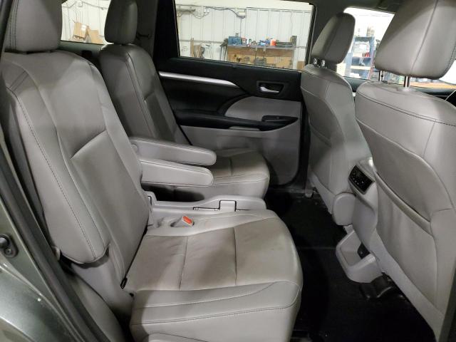 VIN 5TDJZRFH6KS703159 2019 Toyota Highlander, SE no.11