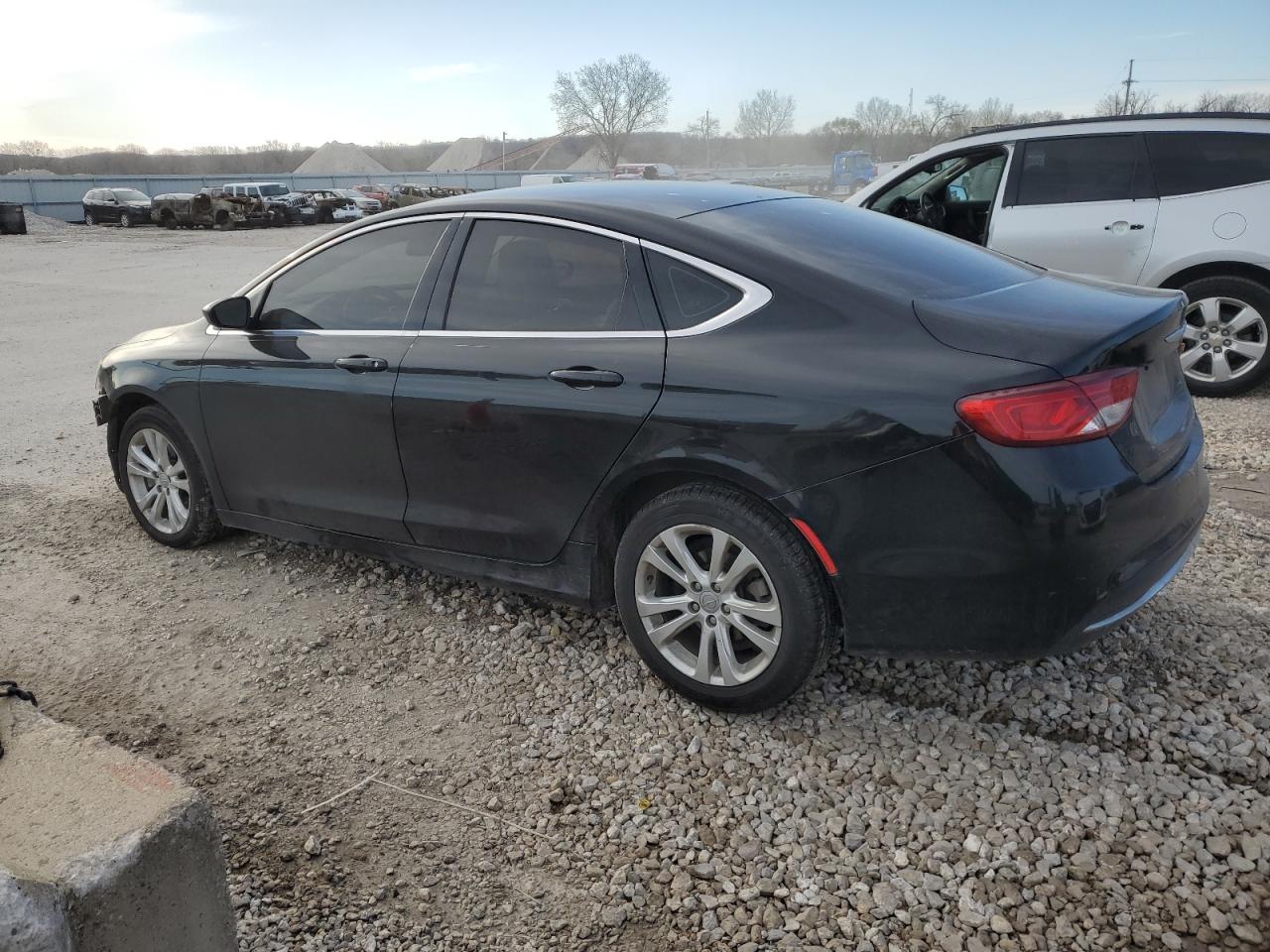 1C3CCCAB2FN553111 2015 Chrysler 200 Limited