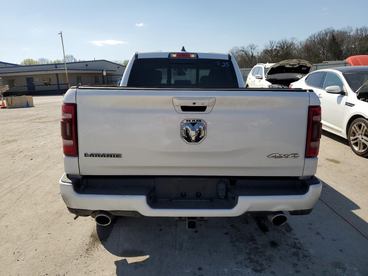 2019 Ram 1500 Laramie vin: 1C6SRFRT4KN788549