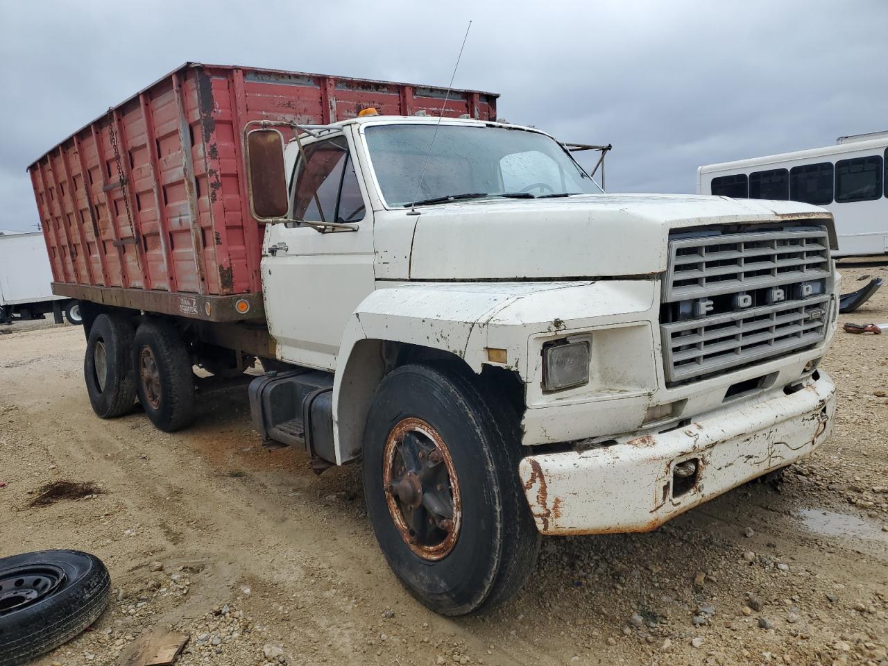 Lot #2794773956 1980 FORD GRAINTRUCK