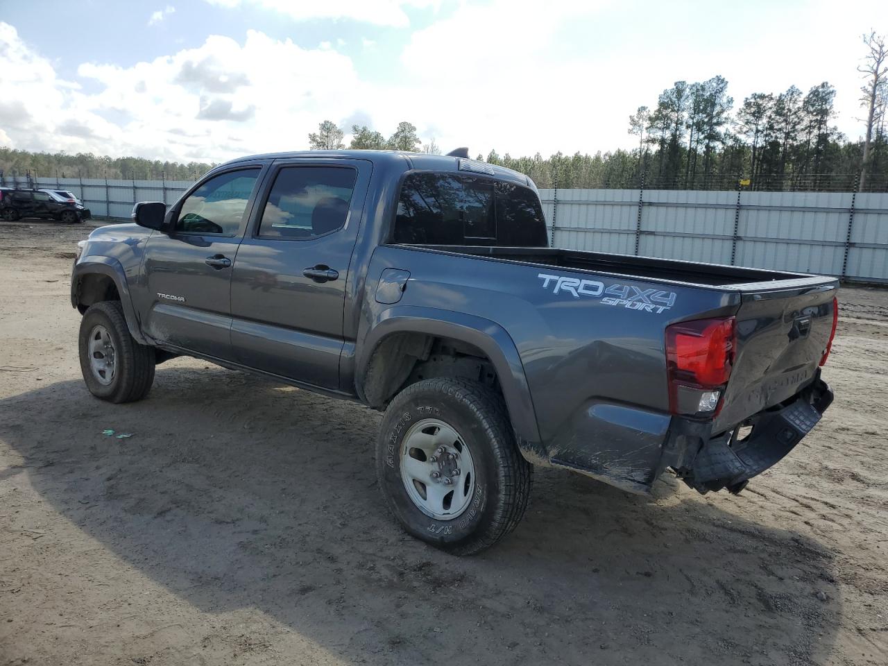 2019 Toyota Tacoma Double Cab vin: 3TMCZ5AN1KM235422