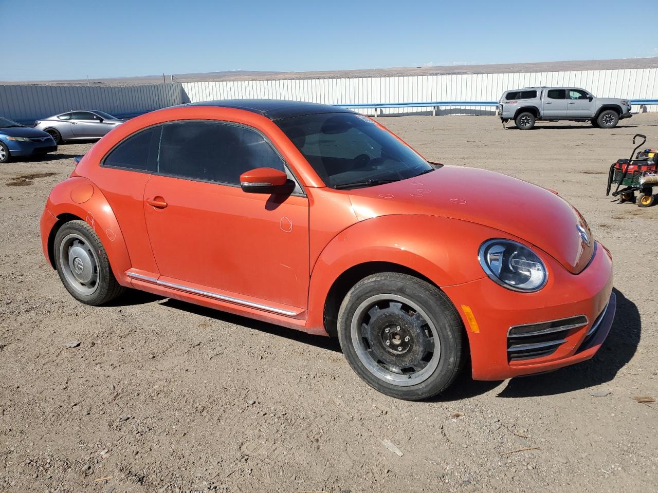 2018 Volkswagen Beetle S vin: 3VWFD7AT3JM704012