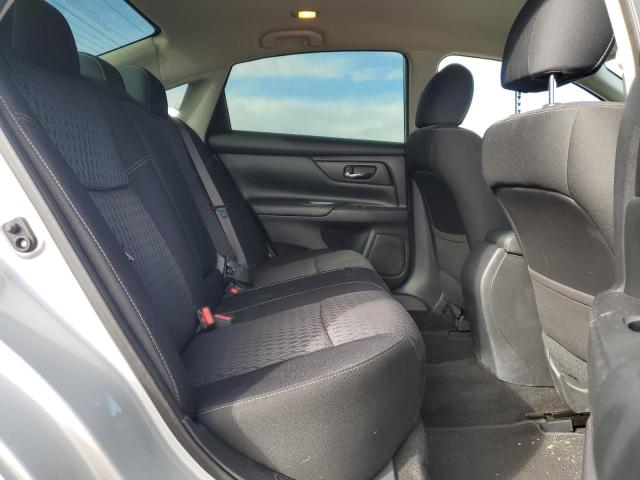 2016 Nissan Altima - Image 10