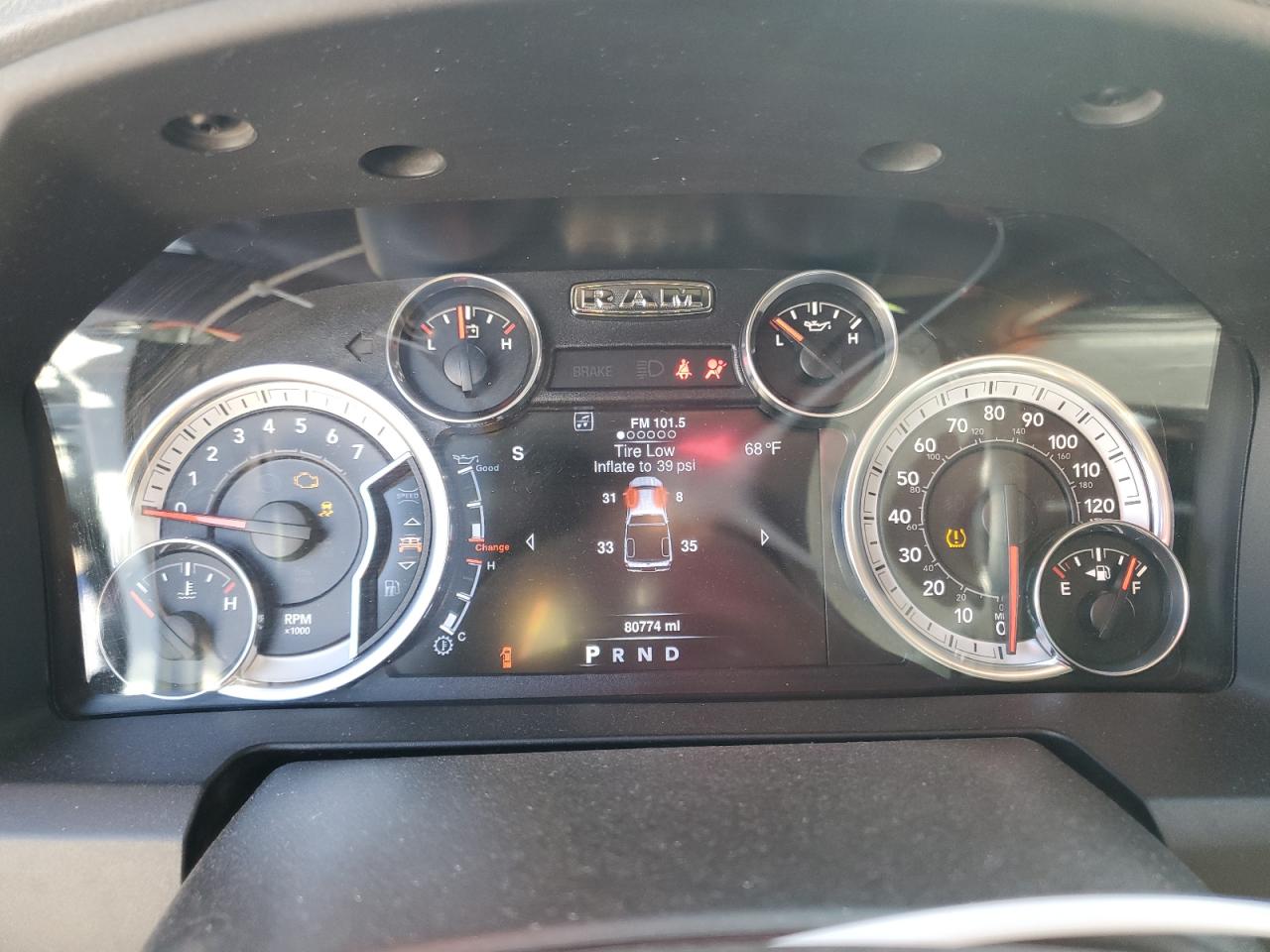 1C6RR7GT2GS309108 2016 Ram 1500 Slt