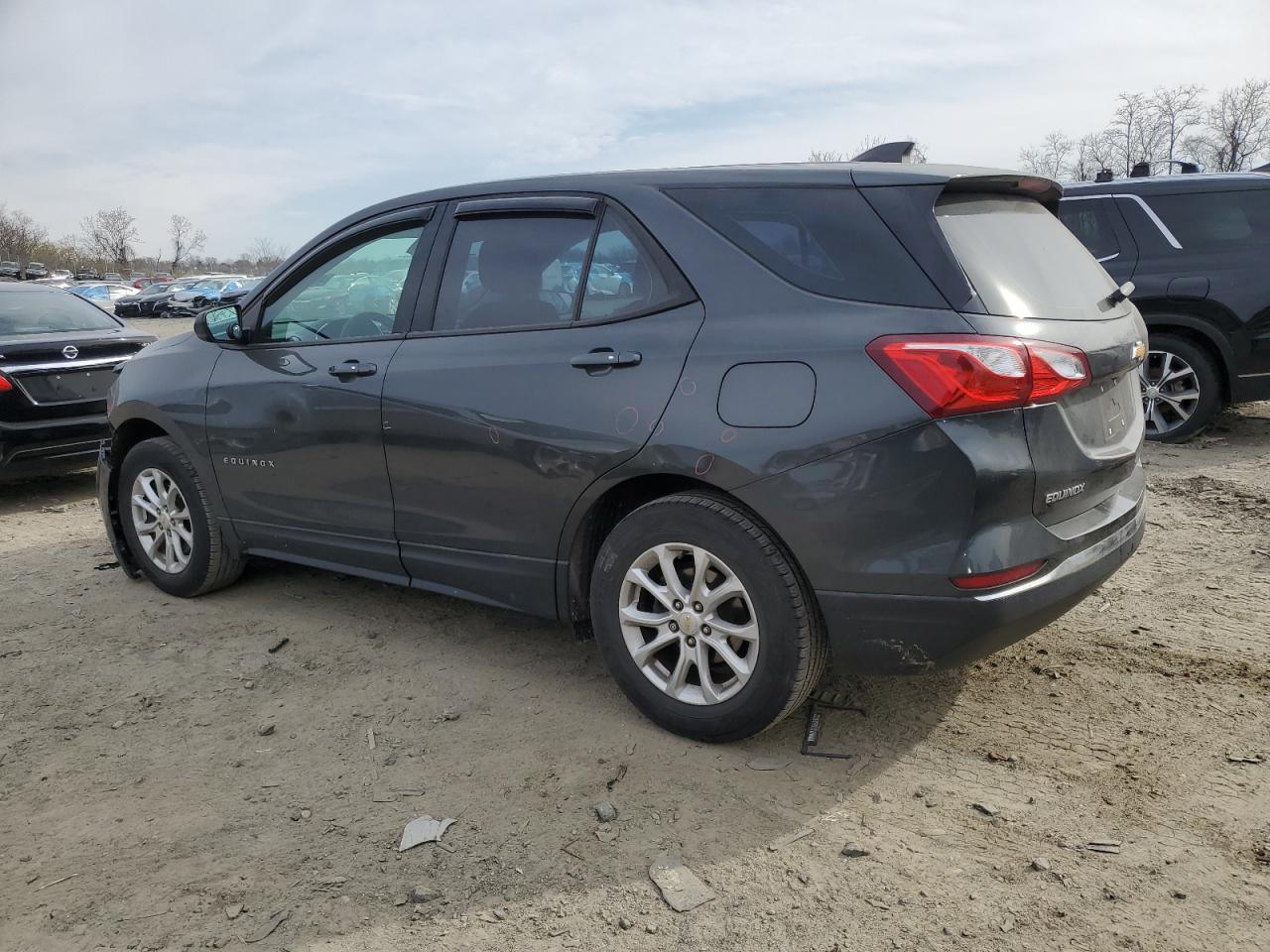 2GNAXREV6J6170338 CHEVROLET EQUINOX 2018