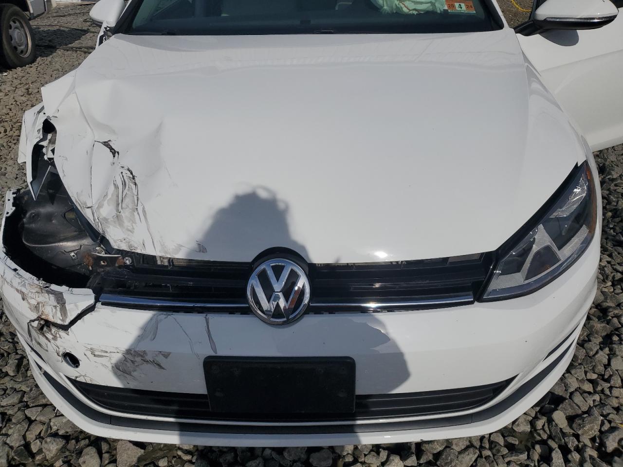3VWA17AU0HM532673 2017 Volkswagen Golf Sportwagen S