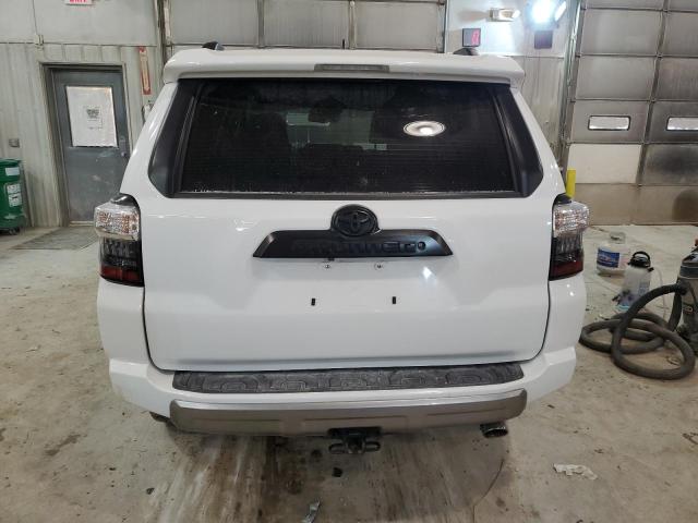 2020 TOYOTA 4RUNNER SR - JTEBU5JR2L5827816