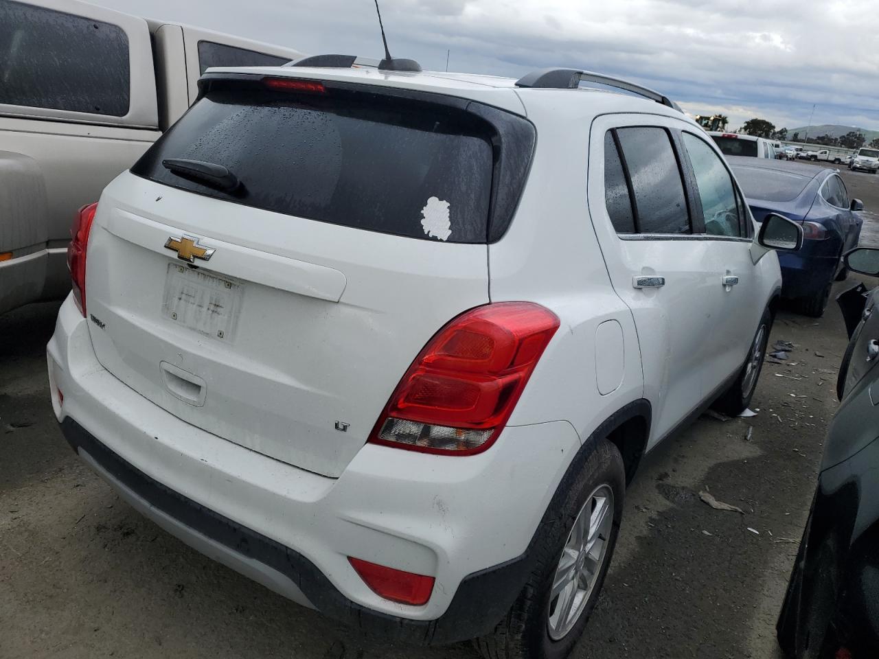 KL7CJLSB2KB908240 2019 Chevrolet Trax 1Lt