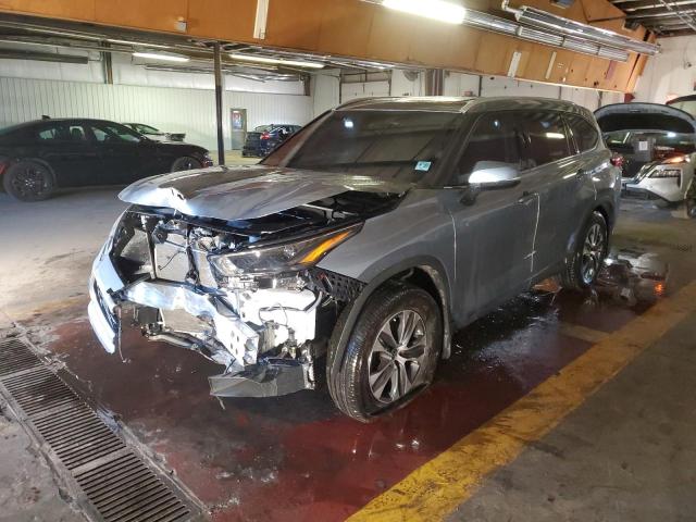 VIN 5TDHZRBH5NS230458 2022 Toyota Highlander, Xle no.1