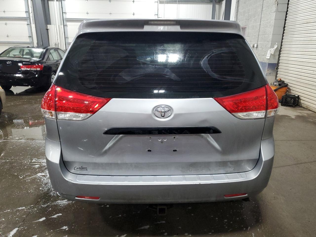 5TDZK3DC2ES505260 2014 Toyota Sienna